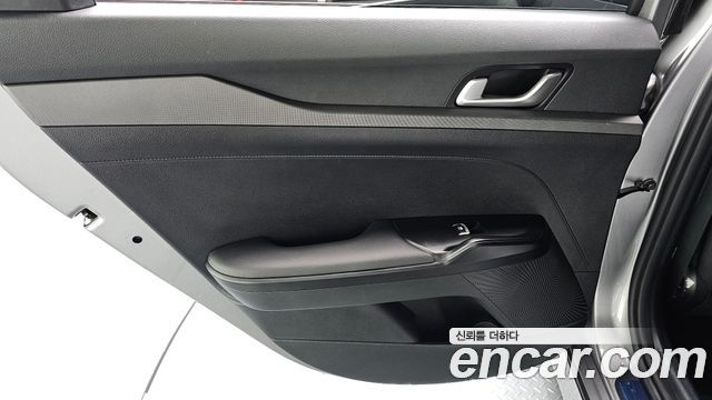 Kia K5 2023 — photo 15
