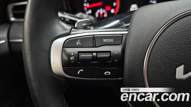 Kia K5 2023 — photo 30