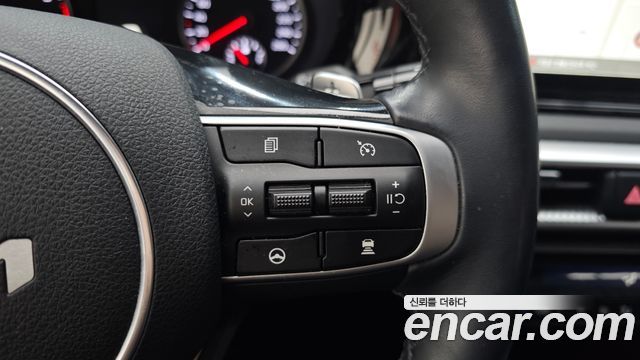 Kia K5 2023 — photo 31