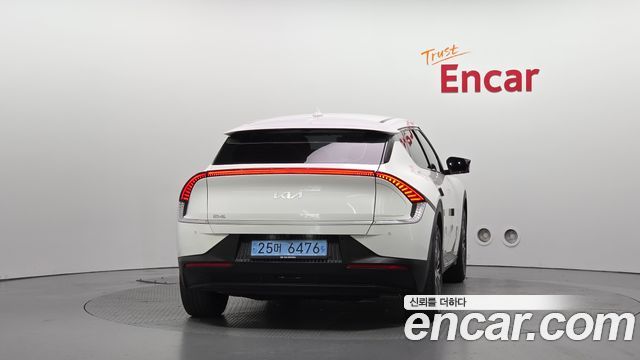 Kia EV6 2023 — photo 4