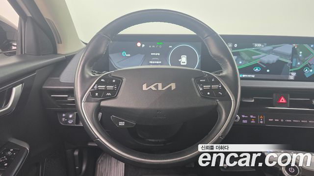 Kia EV6 2023 — photo 19