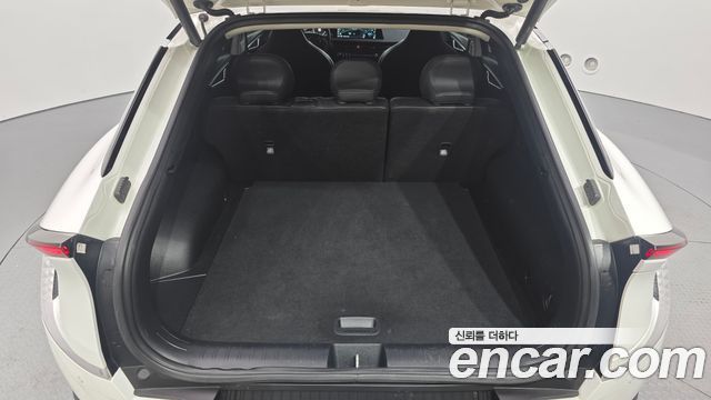 Kia EV6 2023 — photo 22