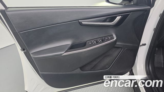 Kia EV6 2023 — photo 14