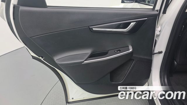 Kia EV6 2023 — photo 15