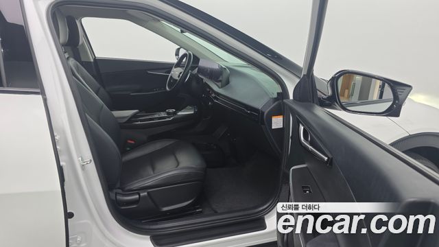 Kia EV6 2023 — photo 16