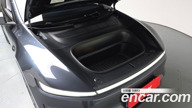 Tesla Model Y 2025 — photo 6