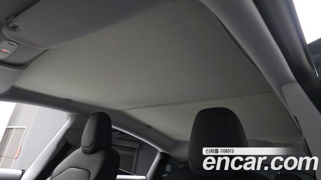 Tesla Model Y 2025 — photo 22