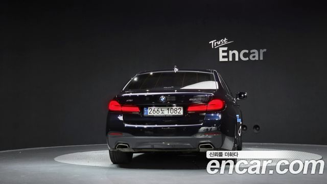 BMW 5-Series 2023 — photo 4