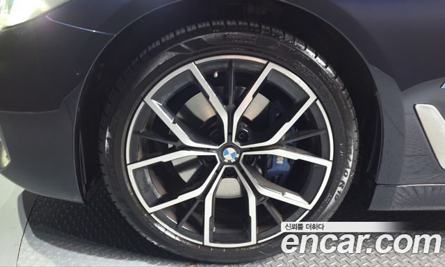 BMW 5-Series 2023 — photo 5