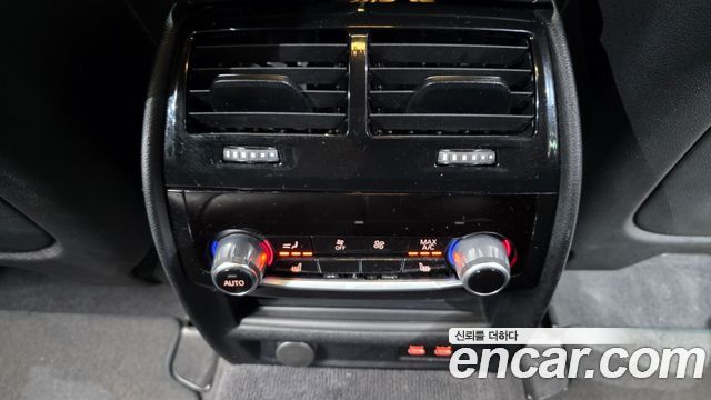 BMW 5-Series 2023 — photo 25