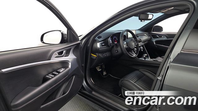 Genesis G70 2018 — photo 10