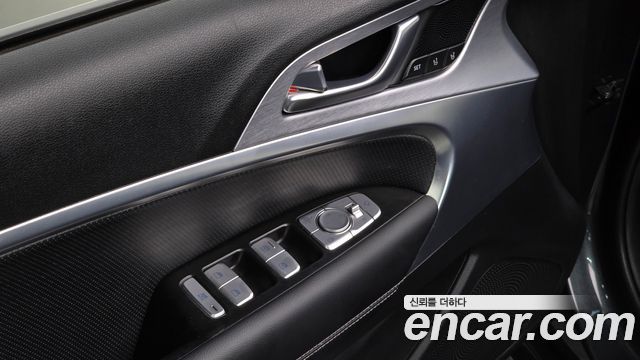 Genesis G70 2018 — photo 16
