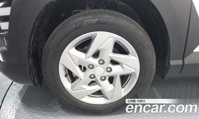 Hyundai Kona 2023 — photo 5