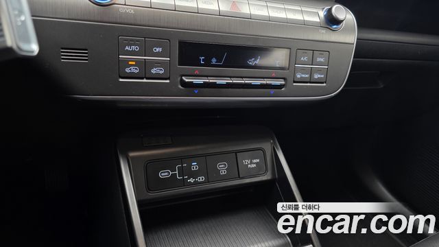 Hyundai Kona 2023 — photo 24
