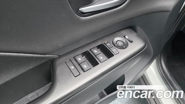 Hyundai Kona 2023 — photo 30