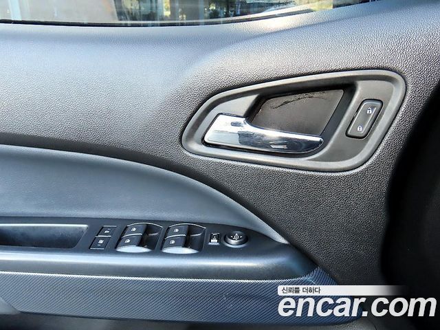 Chevrolet Korea Colorado 2021 — photo 11