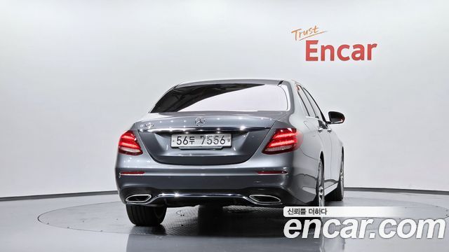 Mercedes-Benz E-Class 2019 — photo 4