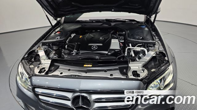 Mercedes-Benz E-Class 2019 — photo 6