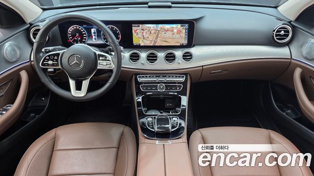 Mercedes-Benz E-Class 2019 — photo 10
