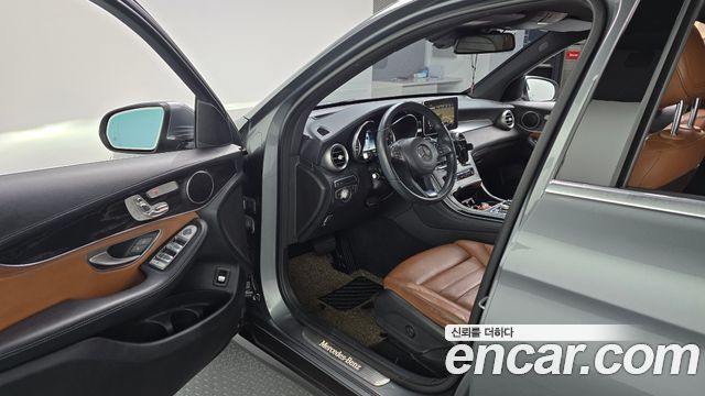 Mercedes-Benz GLC-Class 2018 — photo 13