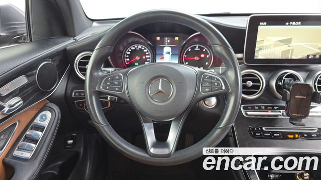 Mercedes-Benz GLC-Class 2018 — photo 19