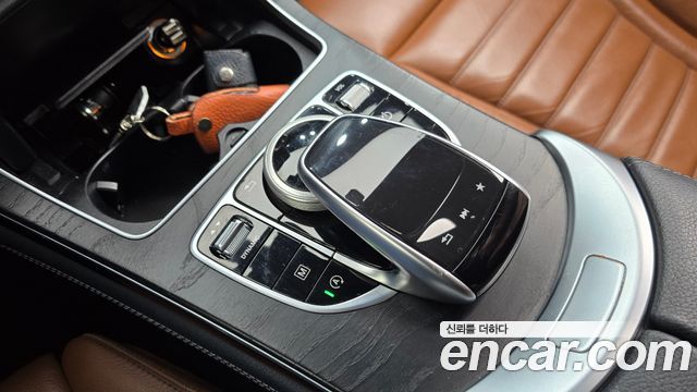 Mercedes-Benz GLC-Class 2018 — photo 23