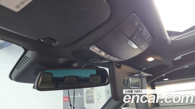 Mercedes-Benz GLC-Class 2018 — photo 24