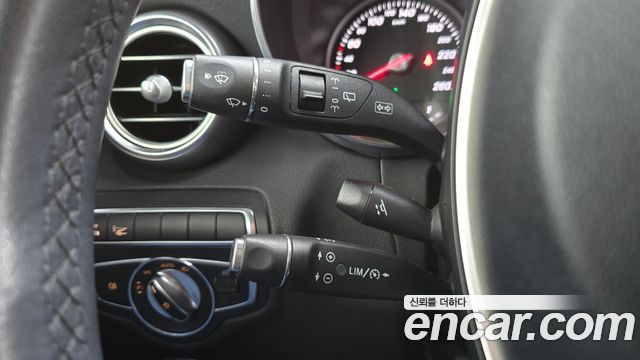 Mercedes-Benz GLC-Class 2018 — photo 27