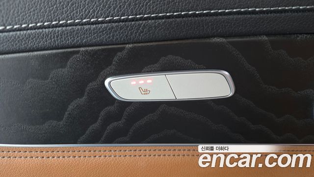 Mercedes-Benz GLC-Class 2018 — photo 30