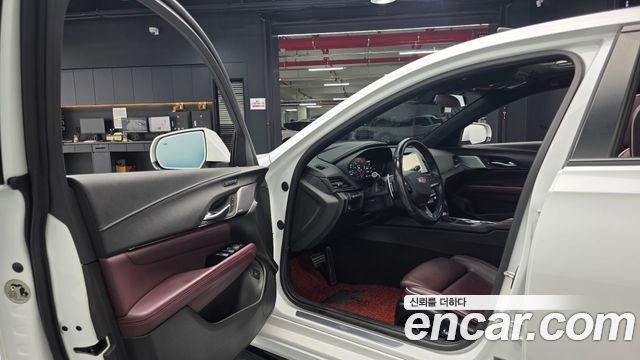 Cadillac CT4 2021 — photo 13