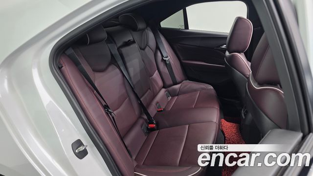 Cadillac CT4 2021 — photo 17