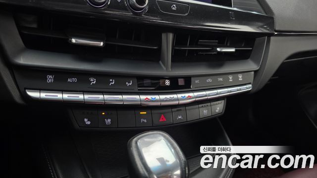 Cadillac CT4 2021 — photo 25