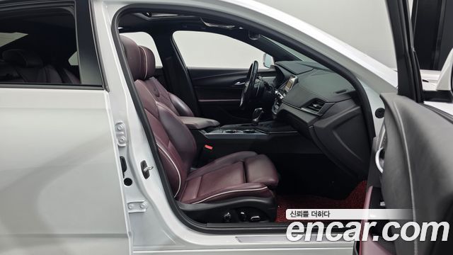 Cadillac CT4 2021 — photo 16