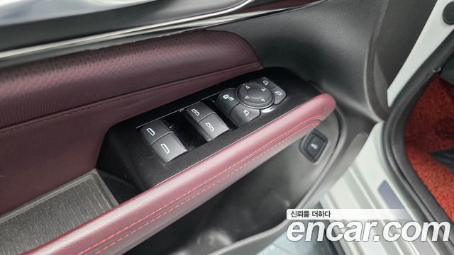 Cadillac CT4 2021 — photo 32