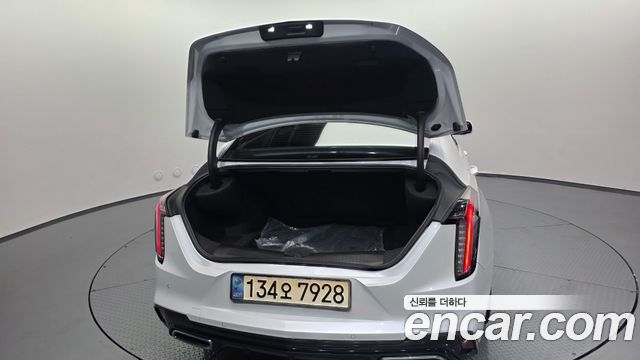 Cadillac CT4 2021 — photo 36