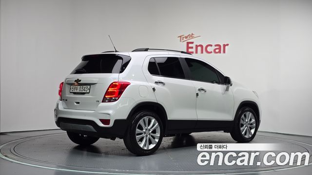 Chevrolet Korea Trax 2017 — photo 2
