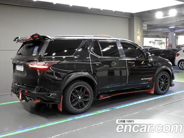 Chevrolet Korea Traverse 2021 — photo 2