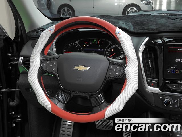 Chevrolet Korea Traverse 2021 — photo 11
