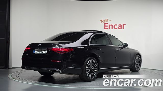 Mercedes-Benz S-Class 2022 — photo 2