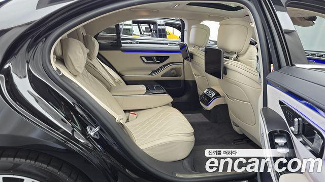 Mercedes-Benz S-Class 2022 — photo 17