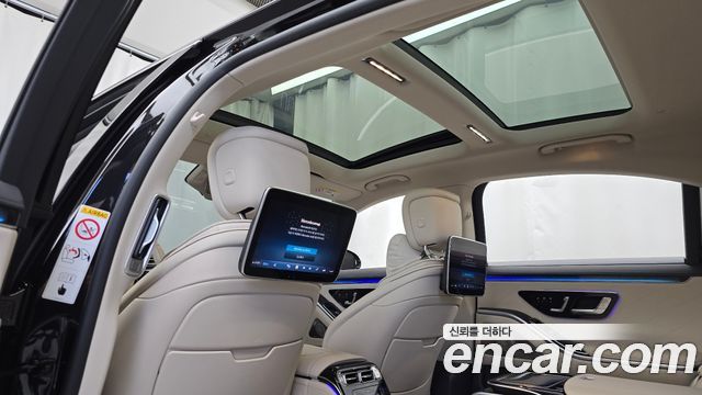 Mercedes-Benz S-Class 2022 — photo 22