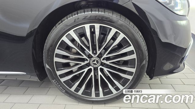Mercedes-Benz S-Class 2022 — photo 7