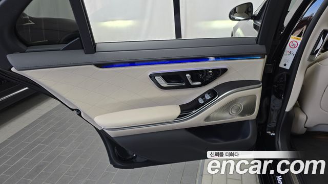 Mercedes-Benz S-Class 2022 — photo 15