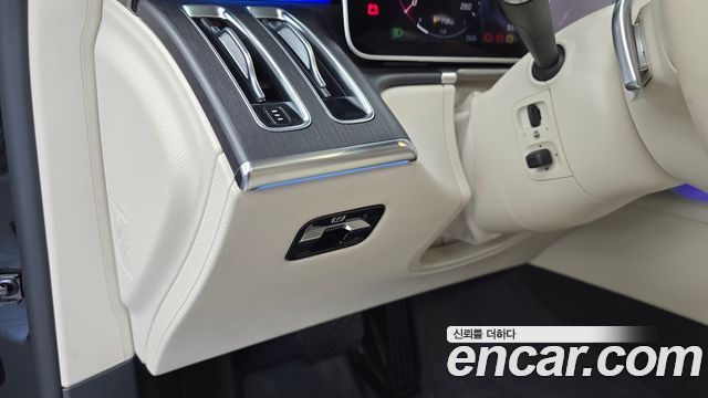 Mercedes-Benz S-Class 2022 — photo 27