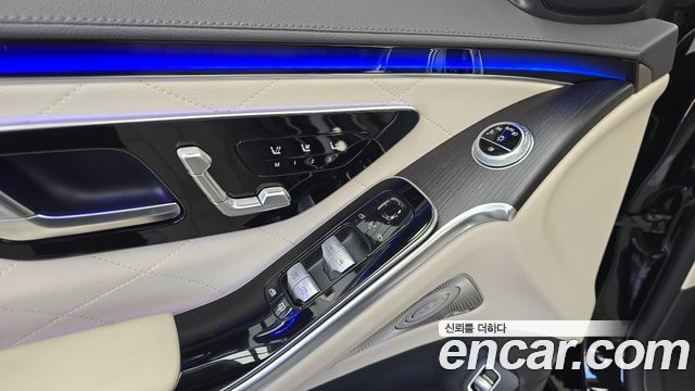 Mercedes-Benz S-Class 2022 — photo 28