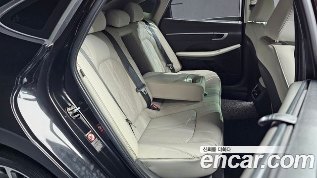 Hyundai Sonata 2021 — photo 11
