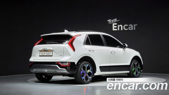 Kia Niro 2022 — photo 2