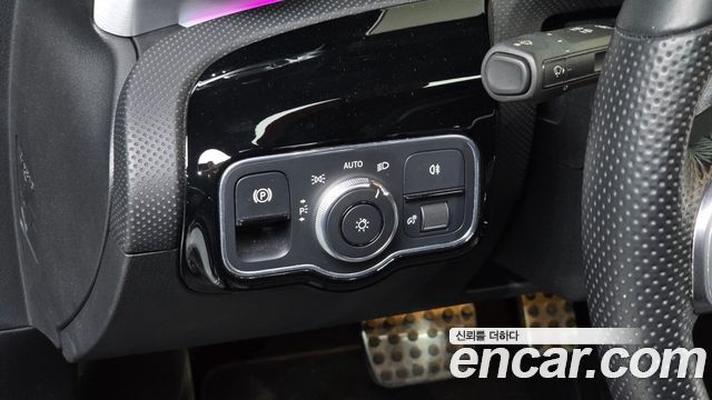 Mercedes-Benz CLA-Class 2020 — photo 20