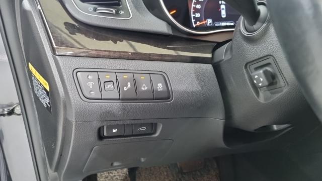 Kia K7 2014 — photo 17