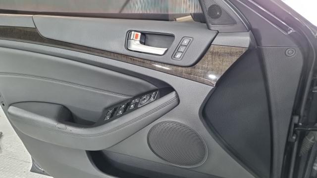 Kia K7 2014 — photo 18